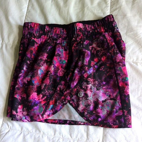 Lululemon High Rise Track That Short 3" - Picture 5 of 7